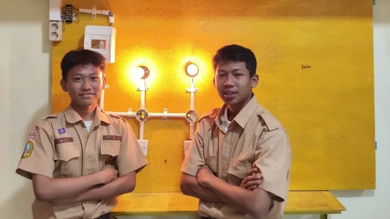 Lighting Installation Seri 2 Lamp