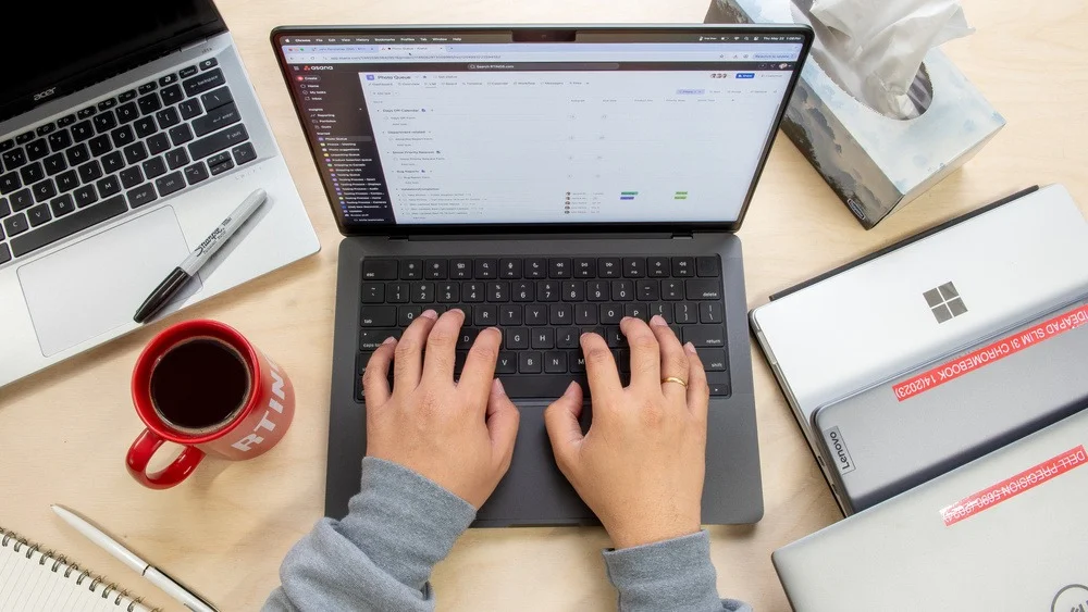 Customer Service & Email Support